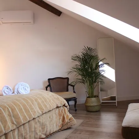 New: Charming Duplex Principe Real Apartment *